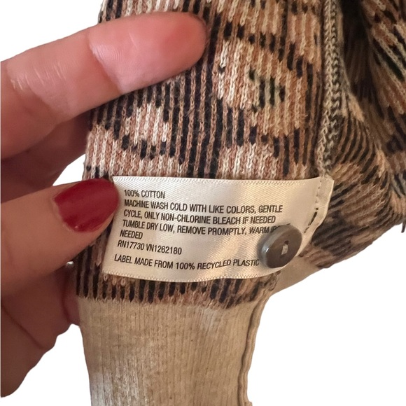 A New Day Sweater Cheetah Print Women’s size Large B52 - Picture 4 of 5